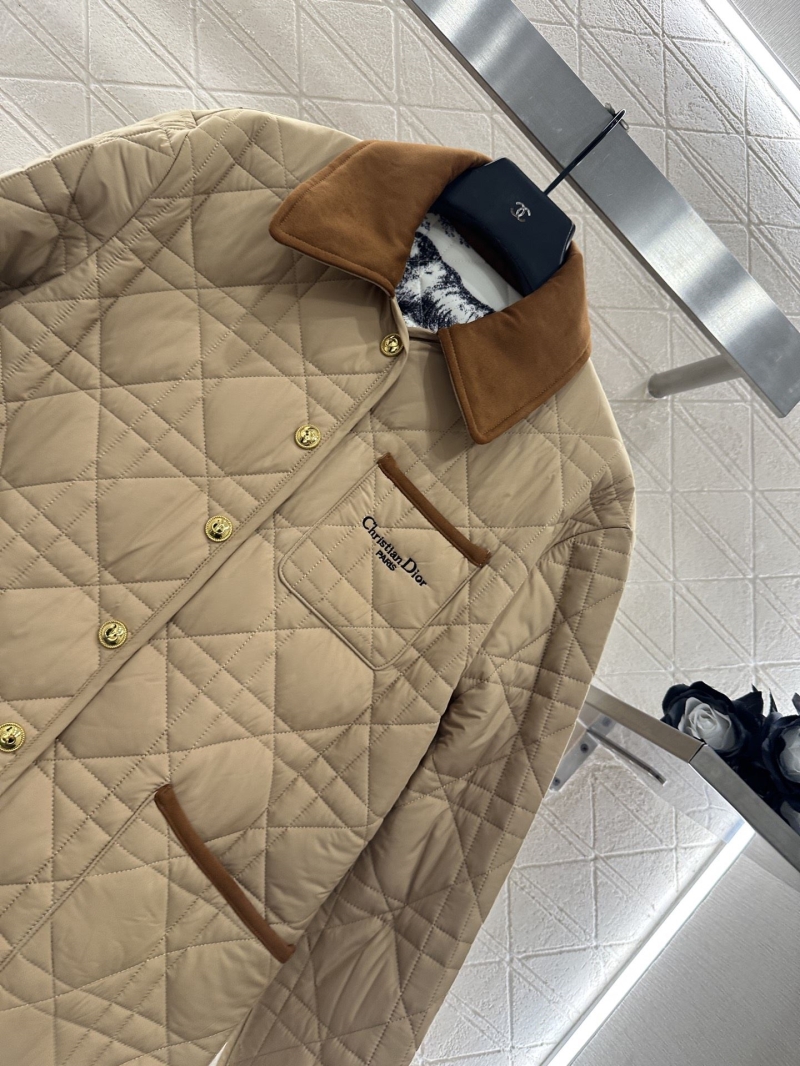 chr1st1an D10r outwear